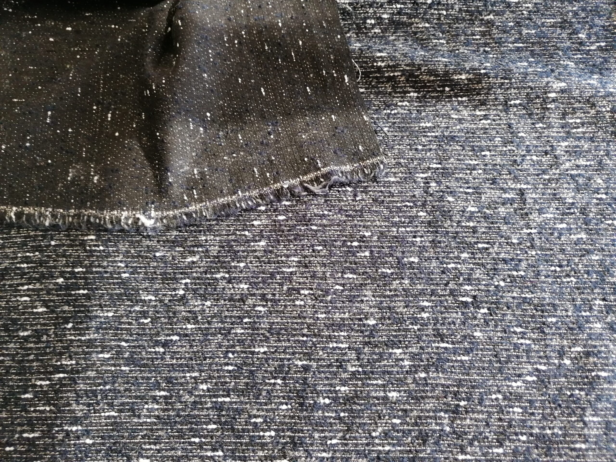 Jaren 70/80 bouclé wollen stof blauw wit gemêleerd 80cm - Afbeelding 2
