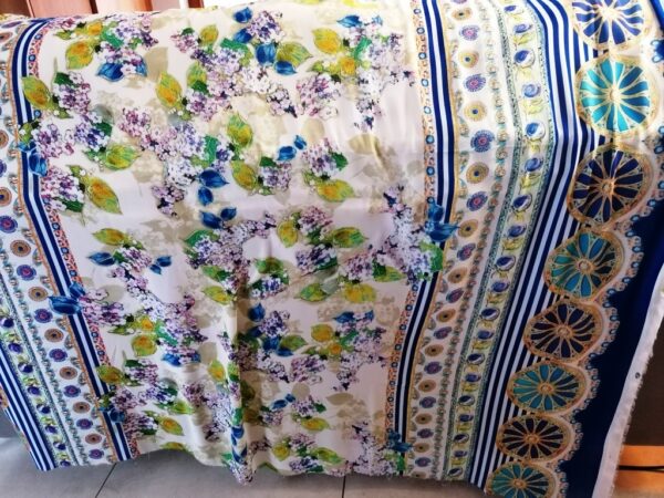 crepe georgette gebloemd met randen 2m