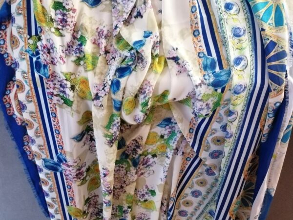 crepe georgette gebloemd met randen 2m - Afbeelding 2