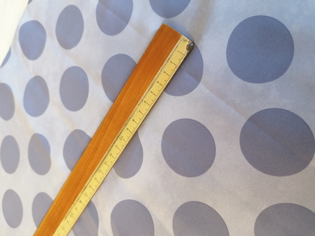 licht blauwgrijze viscose donkere bollen 0,70 - Afbeelding 2