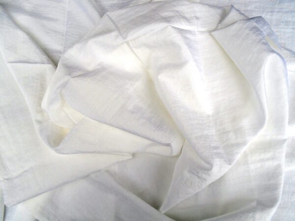 stevige witte nylon kreukels  /10cm