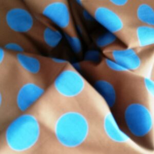 katoen kakibruin blauwe bollen  350cm /10cm