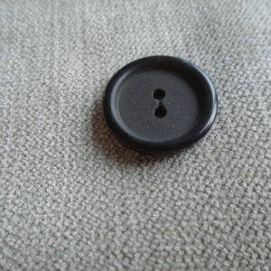 zwarte knoop met rand  21mm