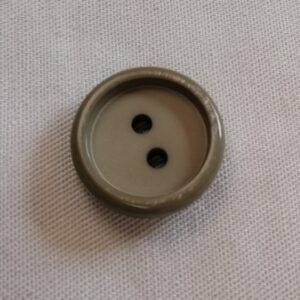 licht kakikleurige knoop 17mm