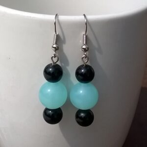 oorbellen met  mintgroene kralen