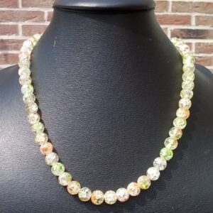 halsketting van crackle kralen met groen en orange schakering