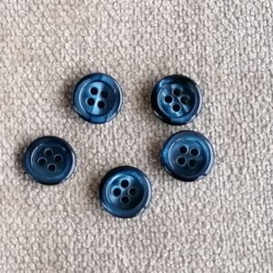 blauw gemeleerde glanzende knoop 15mm