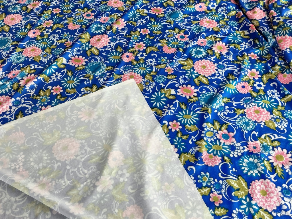 glanzende zijdezachte jersey blauw bloemen 2m - Afbeelding 2