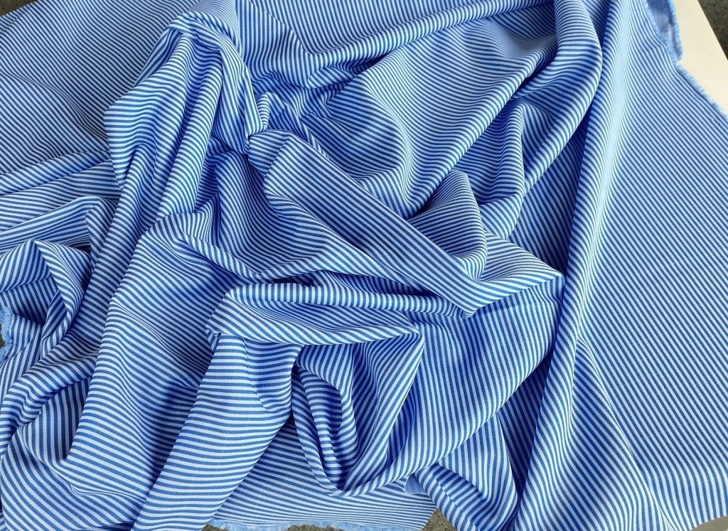 wit blauw gestreepte synthetische pique