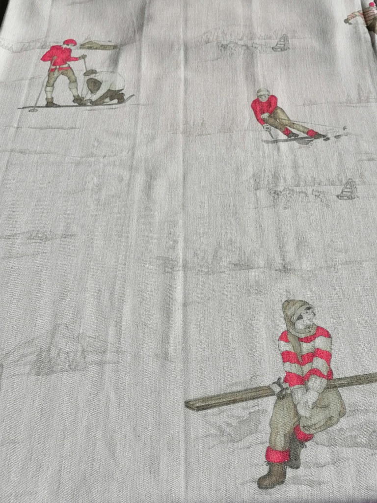 beige stof met wintertafereel 110cm/140cm
