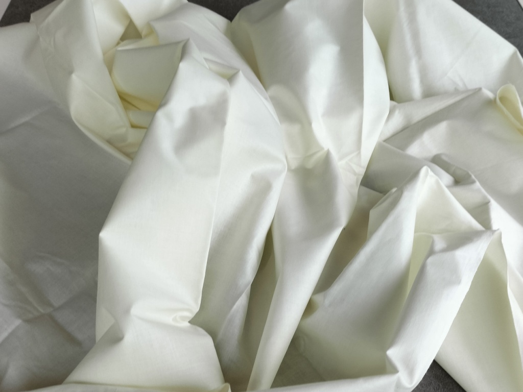fijne witte popeline 2 stukken 110cm