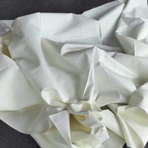 2 verschillende stukken witte katoen