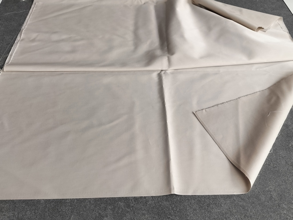 dunne beige fijne katoenen gabardine