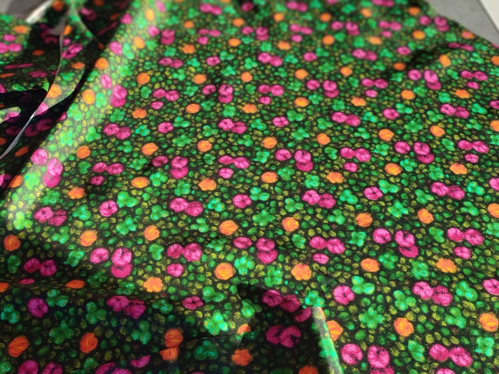 groene viscose met bloemen 2,5m - Afbeelding 2