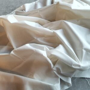 gebroken witte batist 1,7m /10cm