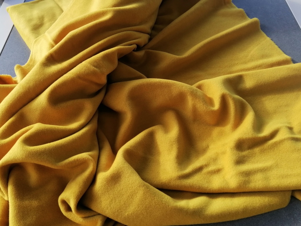 vintage gele wollen stof 2,5m