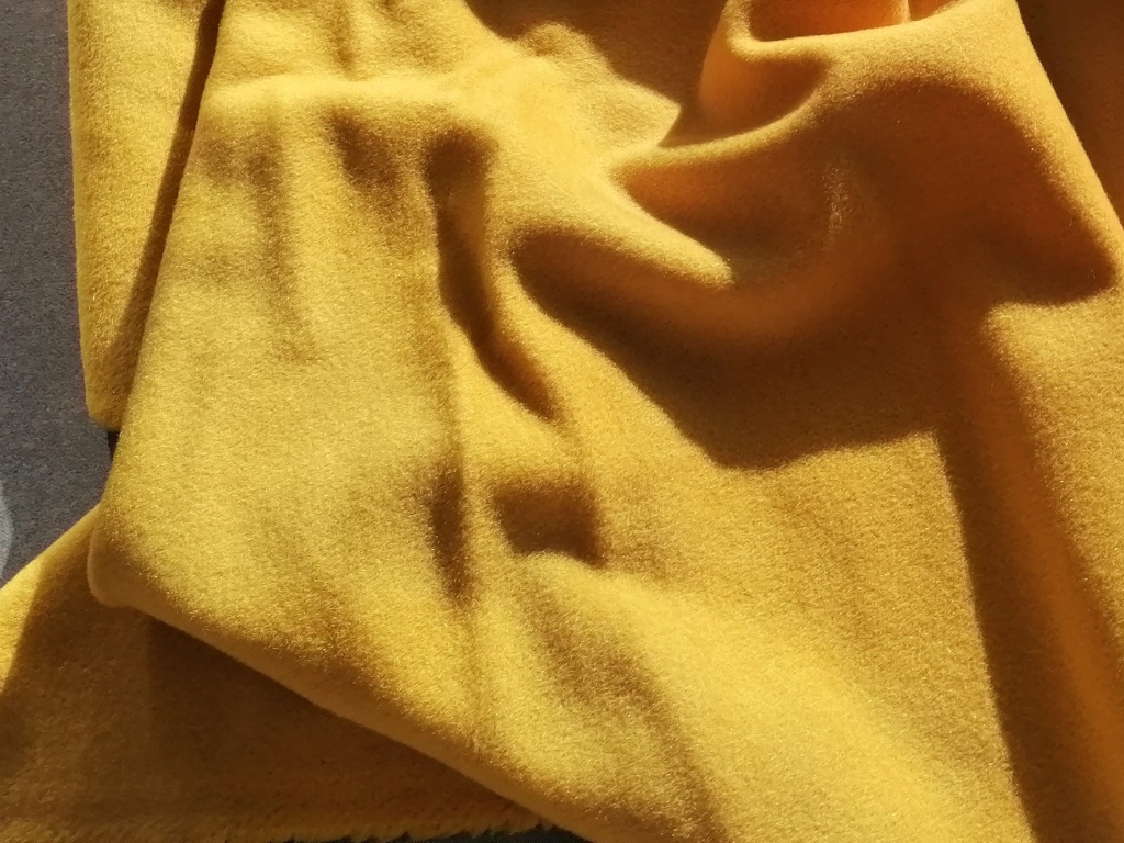vintage gele wollen stof 2,5m - Afbeelding 2