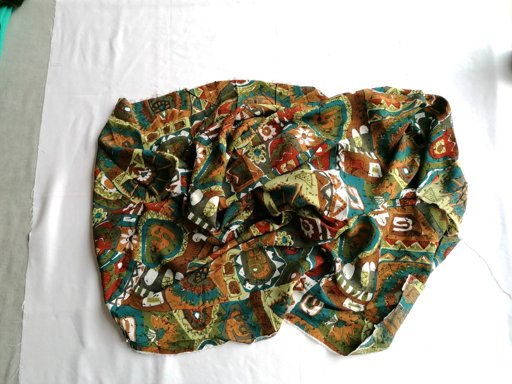 vintage viscose bruingroene tinten 1m