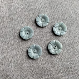 vintage knoop in bloemvorm 22mm