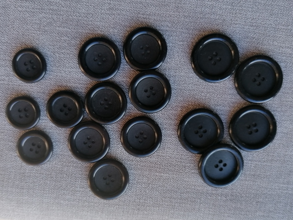 zwarte knoop met rand 28mm,25mm, 23mm,20mm