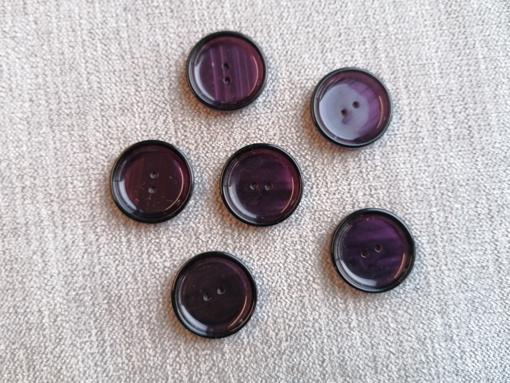 donker paarse knoop met smalle rand 23mm