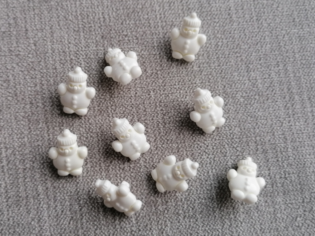 witte sneeuwmannetjes knopen