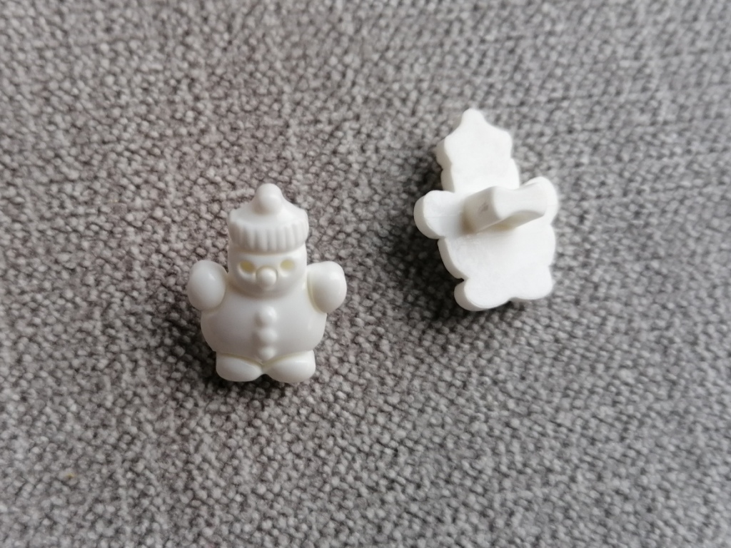 witte sneeuwmannetjes knopen - Afbeelding 2