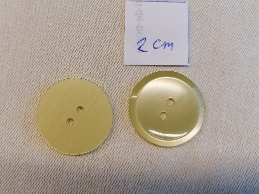 Heel lichtgroene knoop in imitatie parelmoer 23mm - Afbeelding 2