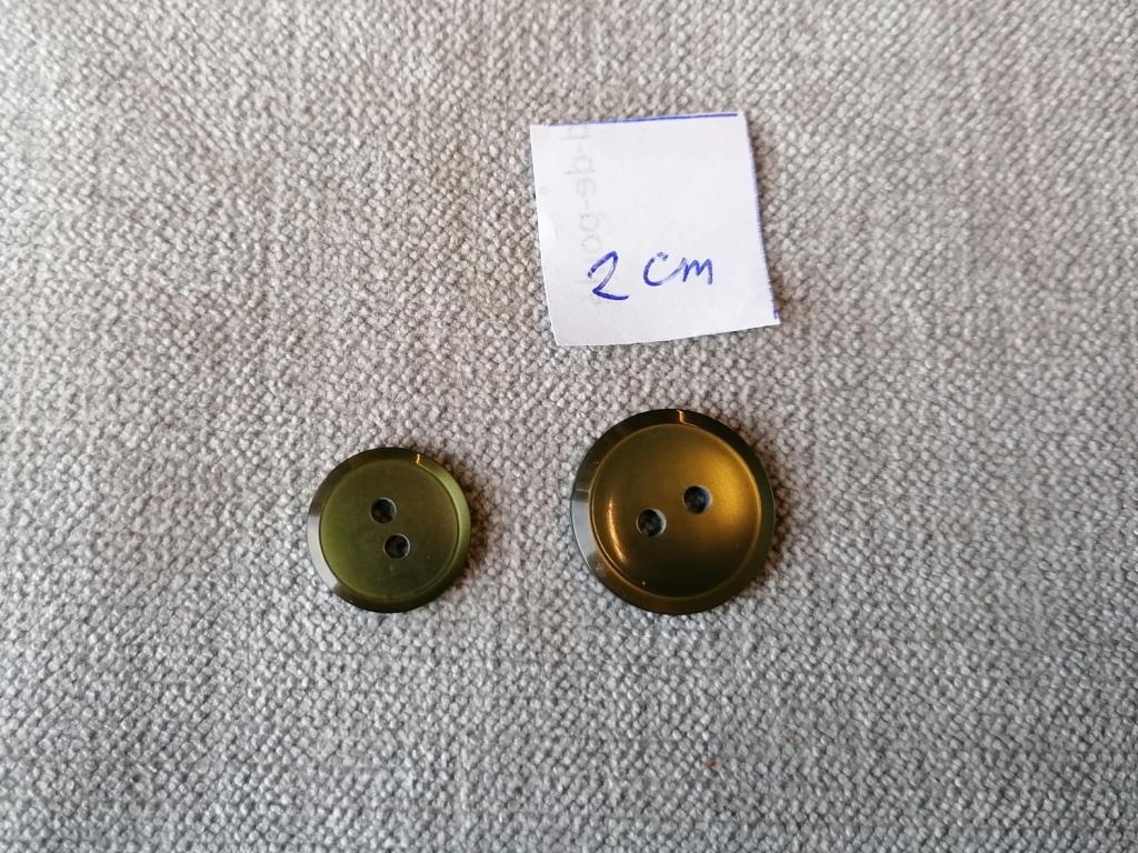 olijfgroene knoop in imitatie parelmoer 18mm en 14mm - Afbeelding 2