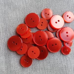 rode knoopje in imitatie parelmoer 13mm, 18mm en 23mm