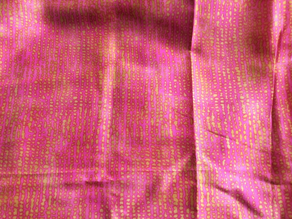 Viscose roze beige vlekjes, plat uitgespreid detail
