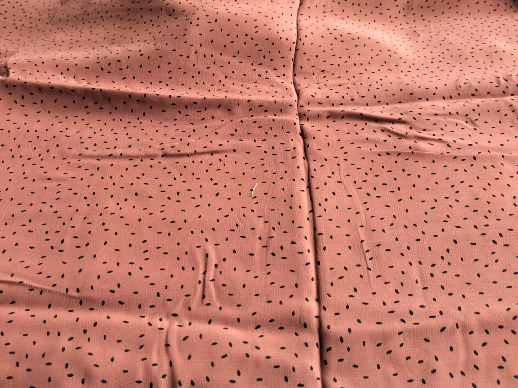 viscose roodbruin zwarte vlekjes 2,8m - Afbeelding 2