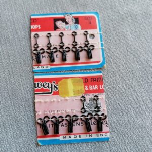 zwarte haken-ogen 14mm   7st