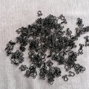 losse  zwarte haken en ogen /20stuks