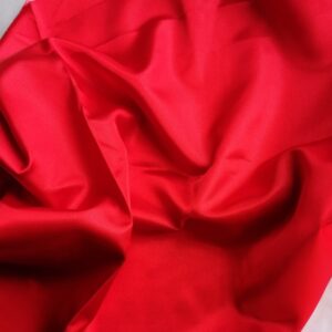 rode satijn lengte stof  65cm