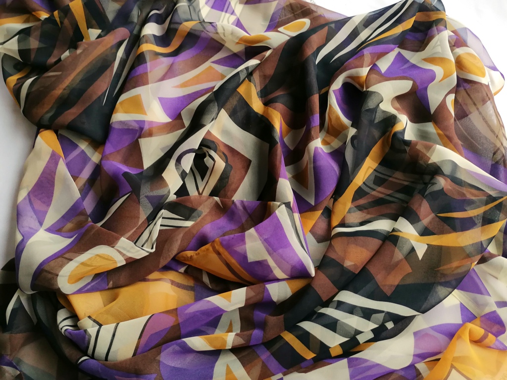 chiffon geometrische tekening oker paars 2m