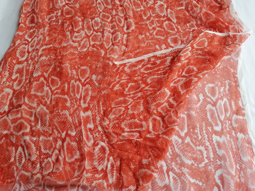 chiffon stof luipaardmotief detail