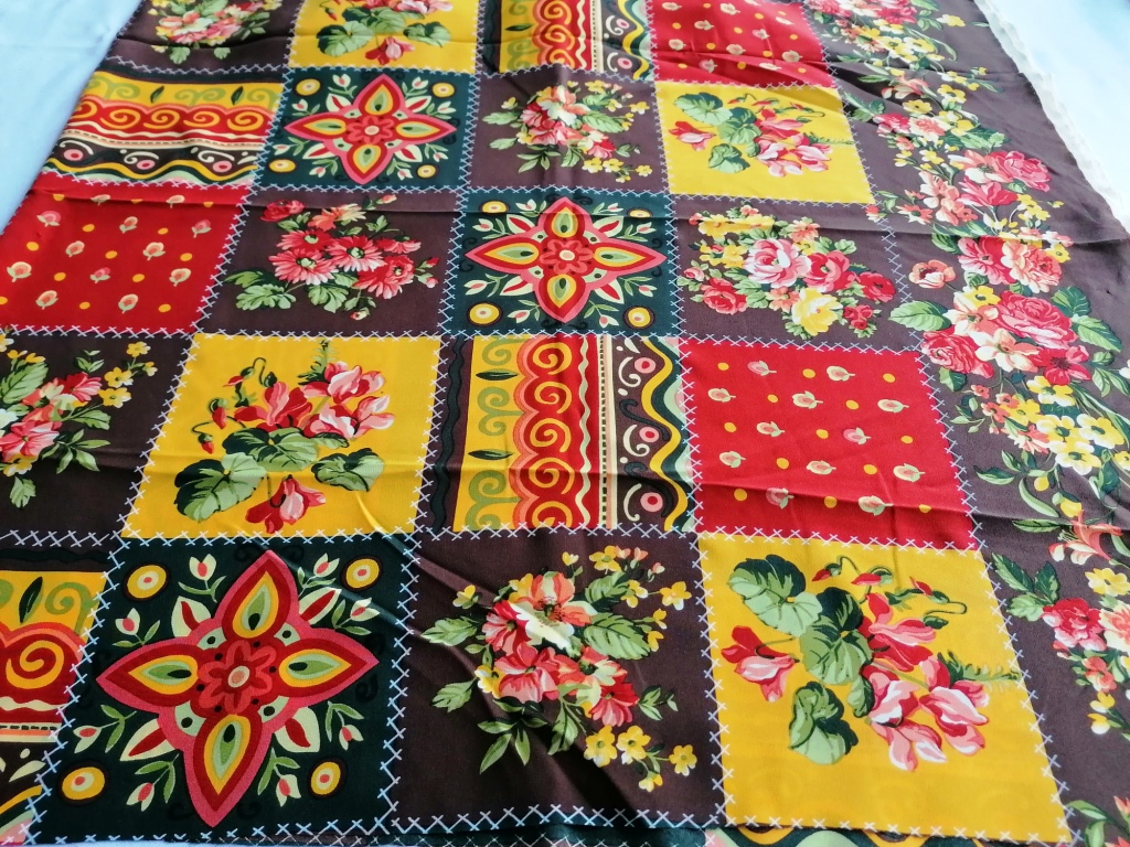 VERSACE stof bruin rood geel 1,4m - ViV-CreatiV
