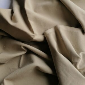 beige fluweelachtige stof 1,2m