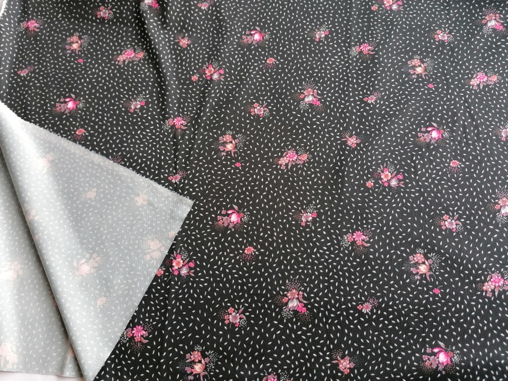 Jaren 80 gladde jersey zijdeglans stippen bloemetjes zwart roze 2m - Afbeelding 2