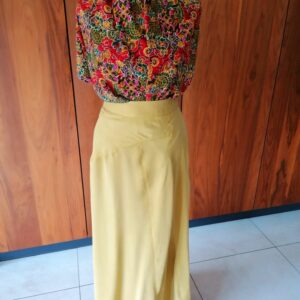 Lange gele rok met bijpassende blouse stof