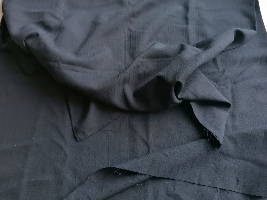 Jacquard donkerblauw ingeweven streepje
