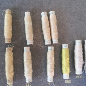 BEIGE zijden vintage naaigaren Gutermann 30m