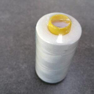 wit overlockgaren van 3000m