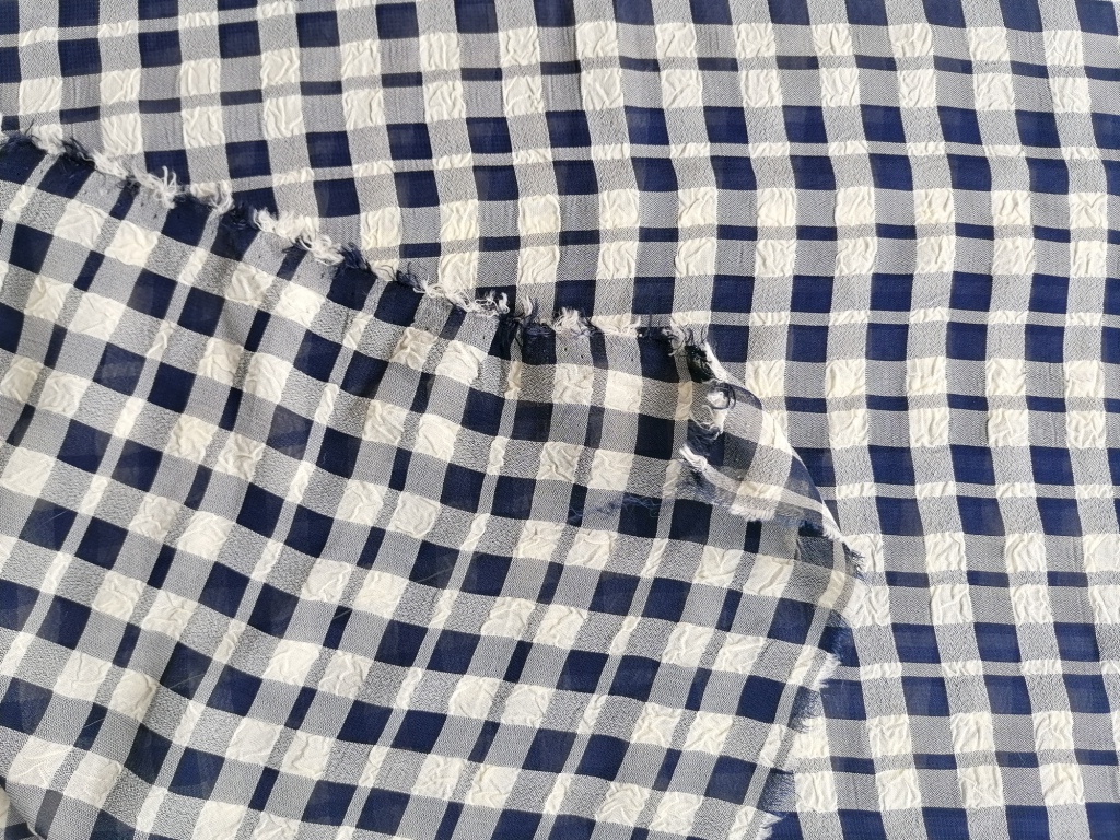 blauw beige geruite seersucker stof 1,65m - Afbeelding 3