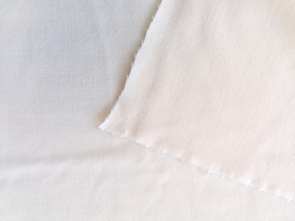 ecru wollen stof voor blazer of/en rok 2,2m - Afbeelding 2
