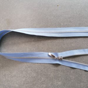 deelbare metalen bloktandrits  5mm, lichtblauw 64cm