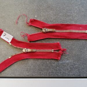 korte metalen bloktand rits  4mm, rood 7cm