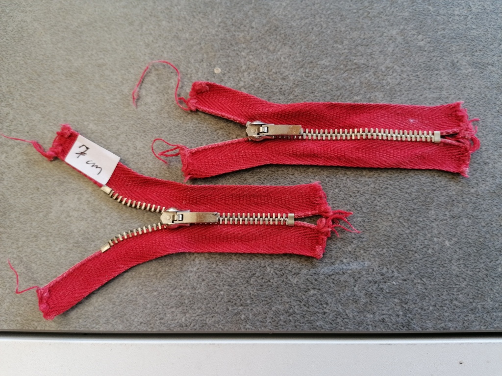 korte metalen bloktand rits 4mm, rood 7cm