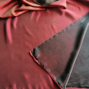 rood zwarte zijden stof /10cm 4,5m